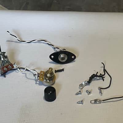 2008-09 Charvel USA San Dimas 2H Factory Wiring Harness Electronics CTS Volume Pot, Switch, Knob image 1
