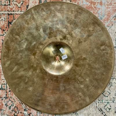 Zildjian New Beat 14” Hi Hat Set - VG Condition - 974/1424 Grams image 3