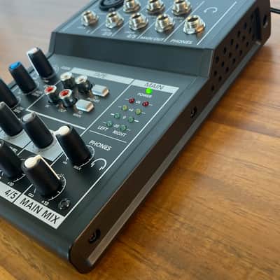 Mackie Mix5 5-Channel Compact Mixer 2015 - Present - Black image 3