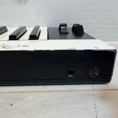 IK Multimedia iRig Keys Pro 37-Key MIDI Keyboard Controller – No Cables 2013–2015 image 7