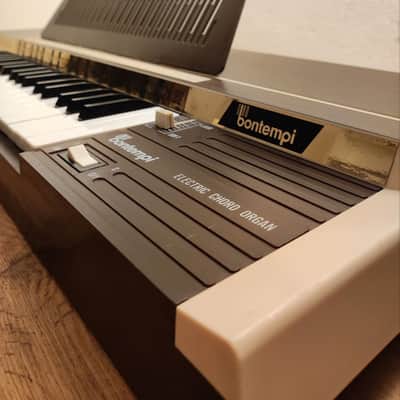 Bontempi Electric Chord Organ 60s image 6