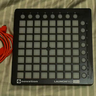 Novation Launchpad Mini MKI Pad Controller 2013 - 2015 - Black