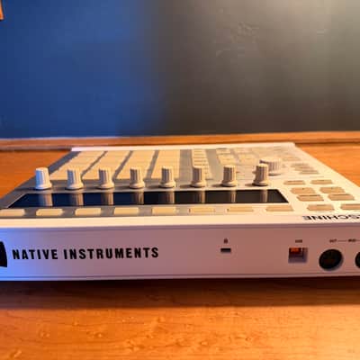 Native Instruments Maschine MKII 2010s - White image 4