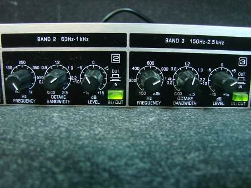 D110 ベリンガー ULTRA-Q PRO Model PEQ2200 bc5a276e-1ede-49ad-8b2e-