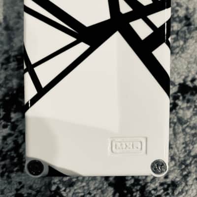 MXR EVH90SE Phase 90 35th Anniversary 2010s - Black/White image 4