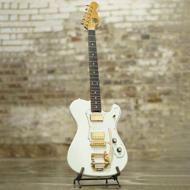 Veritas Portlander 2025, White & Gold, Gloss Poly image 1