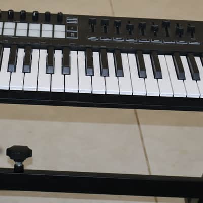 Novation Launchkey 49 MKIV MIDI Keyboard Controller 2024 - Present - Black image 5