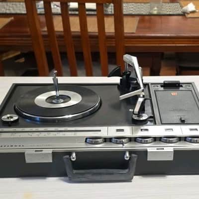 National SG-707 vintage portable radio phonograph (turntable) system/1971 image 1