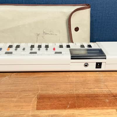 Casio VL-1 VL-Tone 29-Key Synthesizer Keyboard - White image 4