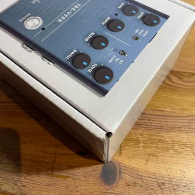 Fender Tre-Verb Tremolo/Reverb 2019 - Present - Blue image 2