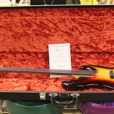 2002 Fender Custom Shop Jaco Pastorius Relic Jazz Bass Sunburst image 10
