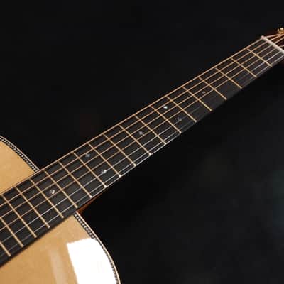 Martin 00-28 Modern Deluxe Natural 362 image 2
