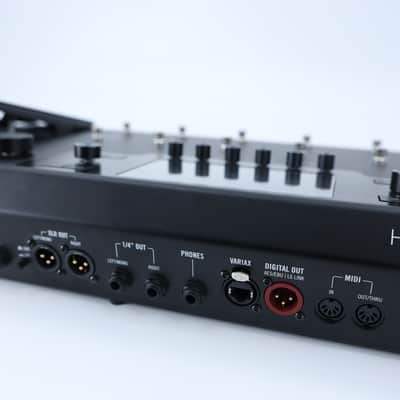 Line 6 Helix LT Guitar Multi-Effects Processor image 6