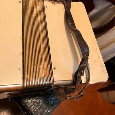 hohner student accordion. see details white image 8