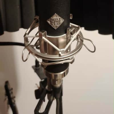 Telefunken AK-47 MkII Large Diaphragm Multipattern Tube Condenser Microphone 2010s - Black image 2