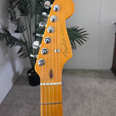 Fender American Ultra II Stratocaster HSS with Maple Fretboard 2024 - Present - Solar Flare image 8
