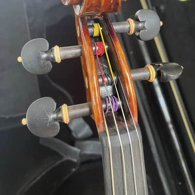 Mint Open Box Krutz 400 Series Step-Up 16" Viola, model A640; with Case, Bow, Rosin image 14