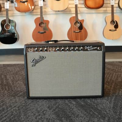 Fender '64 Custom Deluxe Reverb-Amp 2-Channel 20-Watt 1x12" Guitar Combo Black image 2