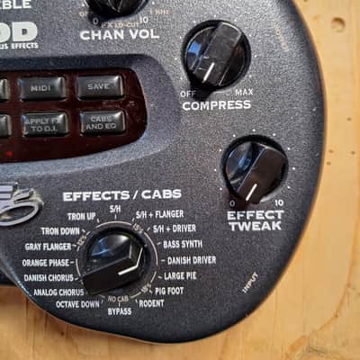 Line 6 Bass POD Multi-Effect and Amp Modeler 2001 - 2003 - Black image 7