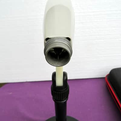 Sennheiser MD 421-2 Cardioid Dynamic Microphone image 7