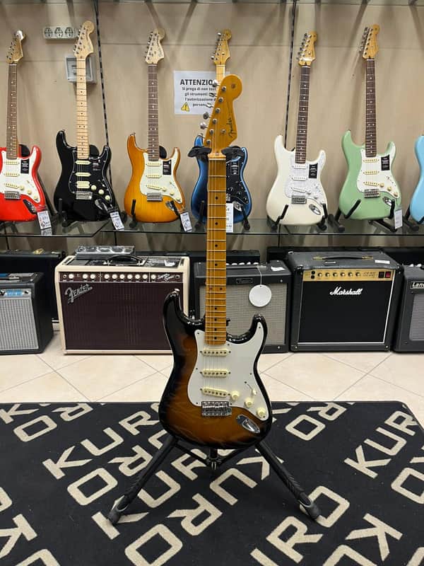 Fender Eric Johnson Signature '54 "Virginia" Stratocaster 2020 - Present - 2-Color Sunburst image 1