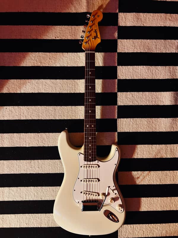 Fender American Vintage '65 Stratocaster Electric Guitar | Reverb