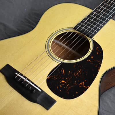 Martin Standard Series 00-18 image 25