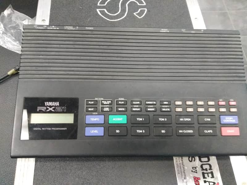 Yamaha RX21 Drum Machine image 1