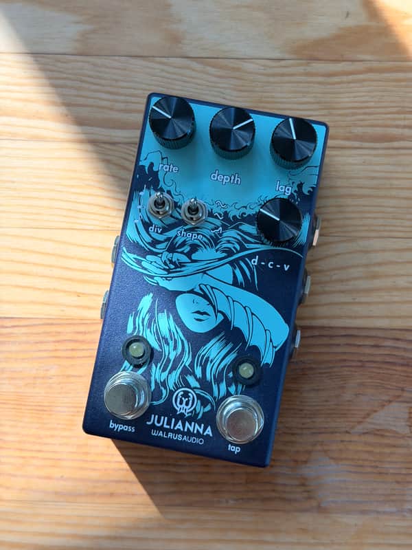 Walrus Audio Julianna Deluxe Chorus / Vibrato 2020 - Present - Blue image 1