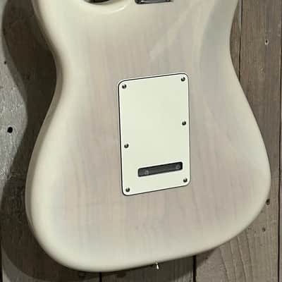 New Fender Player II Stratocaster - White Blonde, Fastest Shipping In The World! Includes A Pro Set Up! image 10