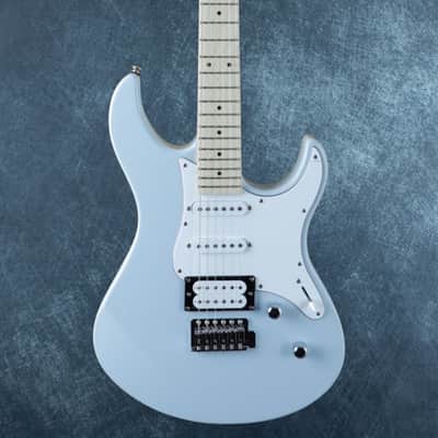 Yamaha Pacifica 112V Maple Ice Blue With Remote Lesson image 2