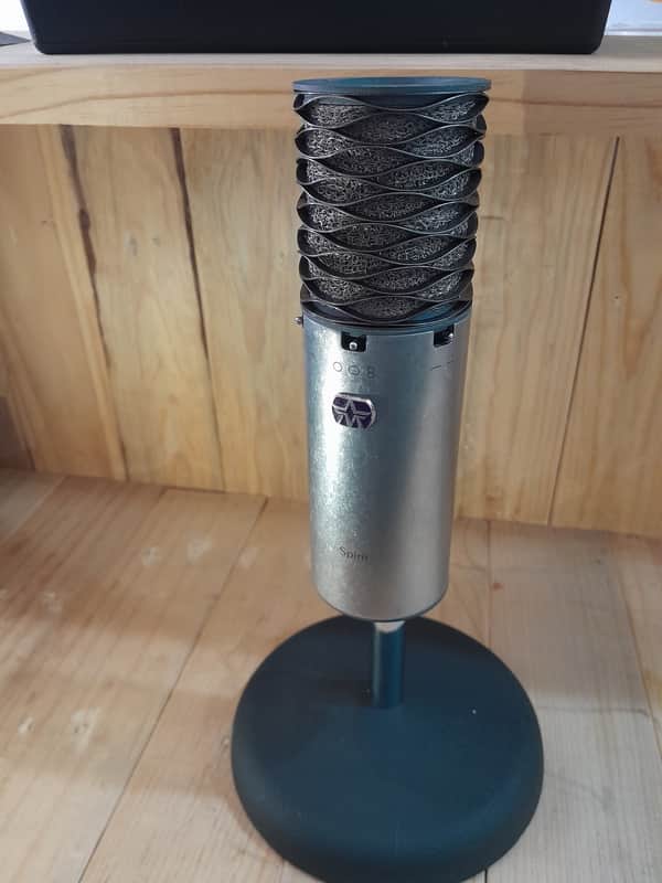 Aston Spirit Large Diaphragm Multipattern Condenser Microphone