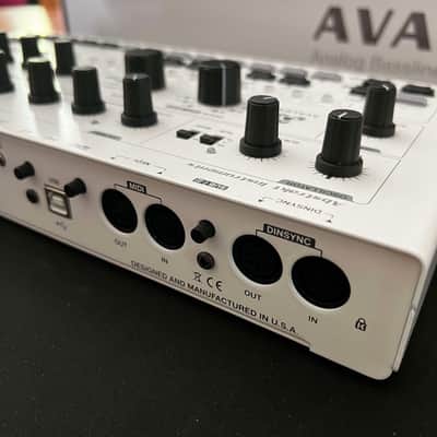 Abstrakt Instruments Avalon Synthesizer 2024 - White image 12
