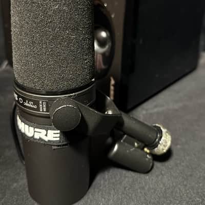 Shure SM7B Cardioid Dynamic Microphone 2001 - Present - Black image 5