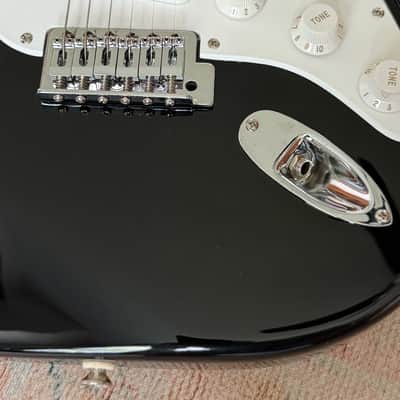 Fender Stratocaster 1995 Squier Series Maple Neck Made in Mexico MIM Black Gig Bag image 5
