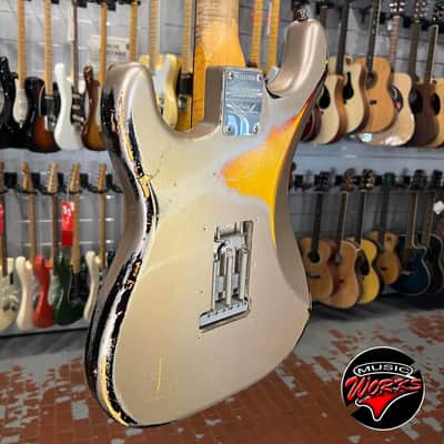 Fender Custom Shop Stratocaster 60 Relic Namm 2014 Shoreline Gold Over Sunburst image 11