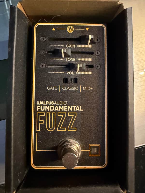 Walrus Audio Fundamental Fuzz