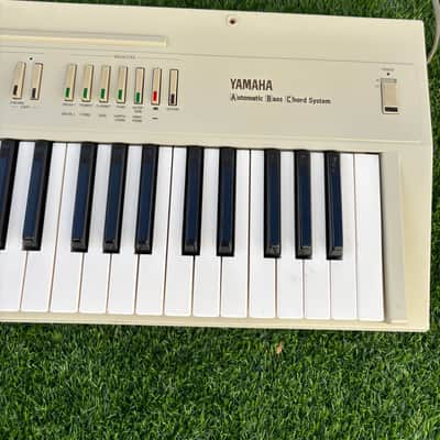Yamaha PS-20 Automatic Bass Chord System 1981 - White image 4