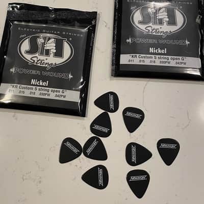 SIT Strings 2 sets 5 String Custom Keith Richards gauge and 10 NEWMAN Guitars pics KR Custom Gauge 5 String image 3