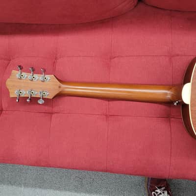 Guild Westerly Collection M-240E Troubadour with Pau Ferro Fretboard - Sunburst image 14