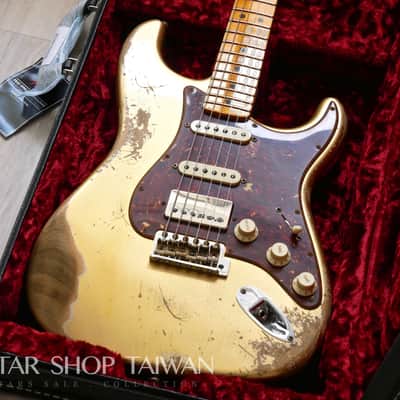 2021 Fender Custom Shop 1969 Stratocaster Heavy Relic HSS-Aztec Gold. image 4
