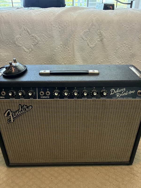 Fender Deluxe Reverb 2-Channel 22-Watt 1x12" Guitar Combo 1963 - 1967 - Black Panel image 1