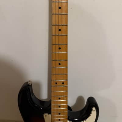 Fender Standard Stratocaster with Maple Fretboard 2006 - 2017 - Brown Sunburst image 4