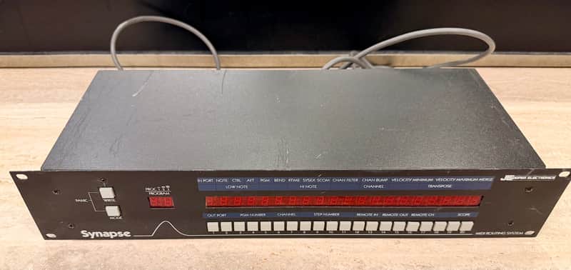Vintage JL Cooper  Synapse 16X20  Rack Mount MIDI Routing System, Very Good Condition