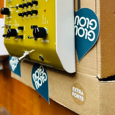 Glou-Glou Moutarde Guitar Synth (Very Rare Extra Forte Edition) image 4