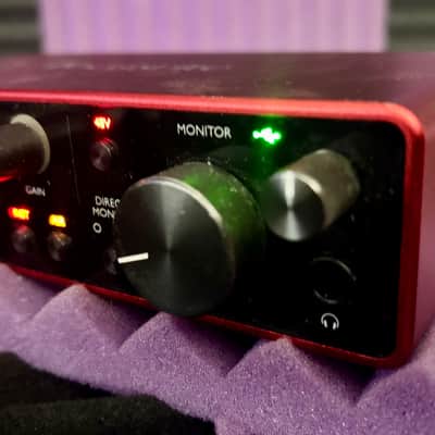 Focusrite Scarlett 2i2 3rd Gen USB Audio Interface 2019 - Present - Red / Black image 3