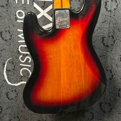 Squier Classic Vibe '60s Fretless Jazz Bass Guitar- 3-Tone Sunburst (Pre-Owned) image 4