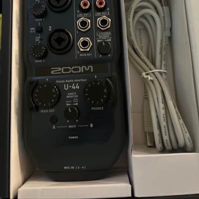 Zoom U-44 Mobile Studio Handy 4-Channel Audio Interface 2010s - Black image 3