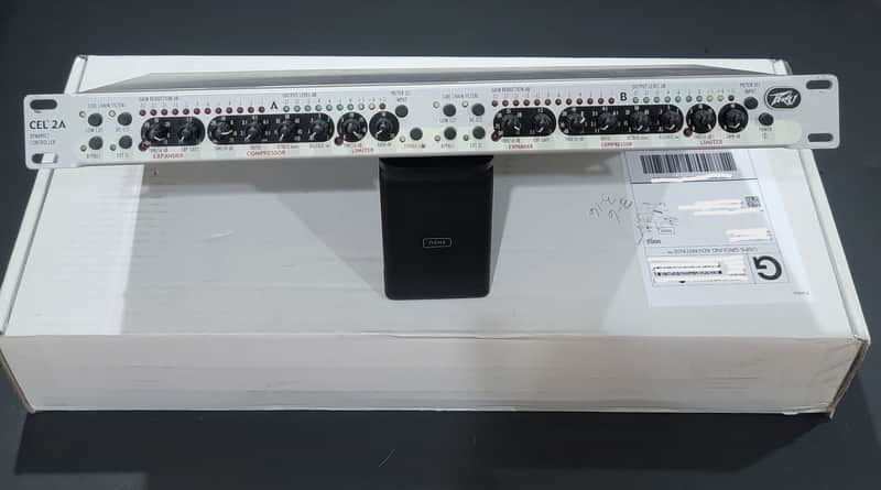 Peavey CEL-2A Silver image 1