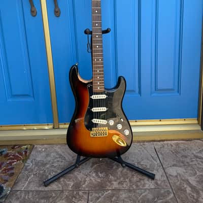 Fender Stevie Ray Vaughan Stratocaster with Pau Ferro Fretboard 2000s 3-Color Sunburst image 1